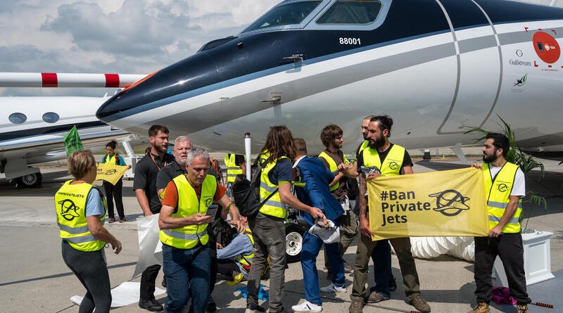Action against private jets at EBACE in Geneva