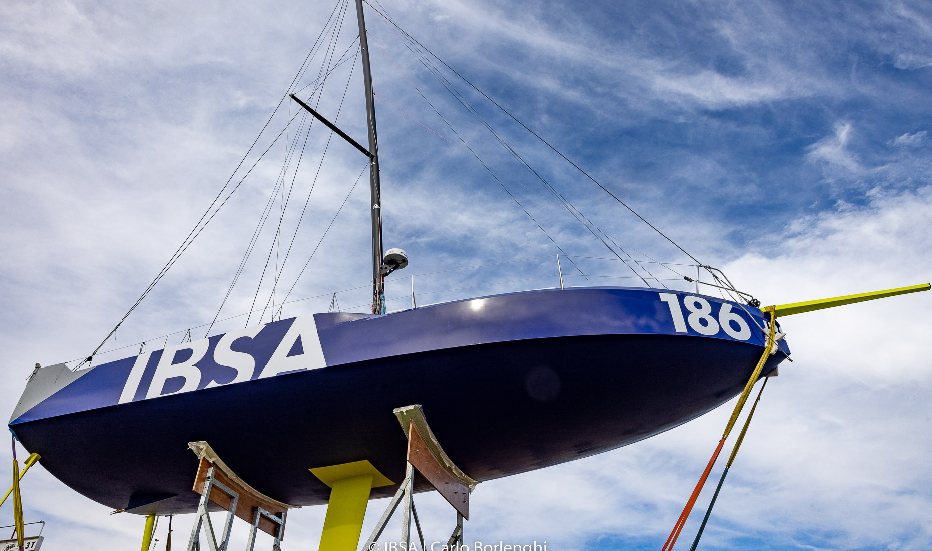 Varato il Class40 IBSA: lo scafo che porterà lo skipper italiano Alberto Bona alla Route du Rhum