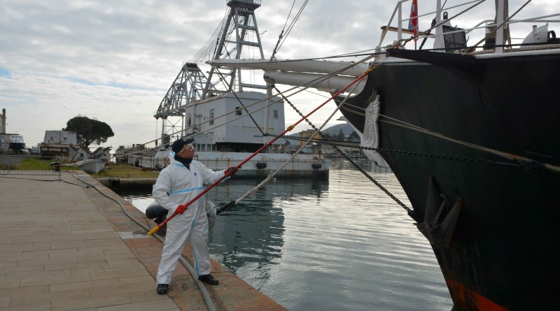 Il brigantino a vela più grande del mondo si prepara ad una nuova stagione di solidarietà