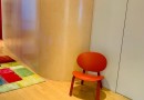 In Assoporti una sedia rossa per ricordare le donne vittime di violenza